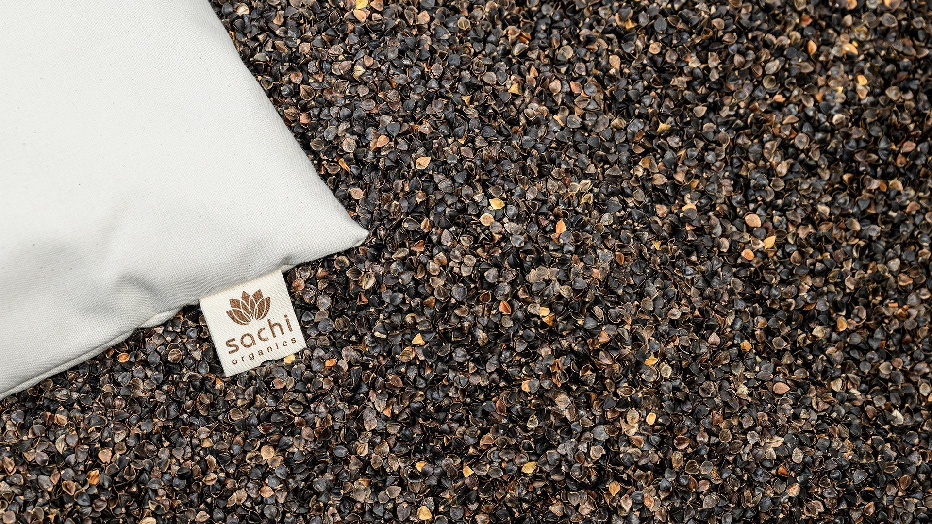 The Benefits of Buckwheat Pillows: Natural Support for Better Sleep